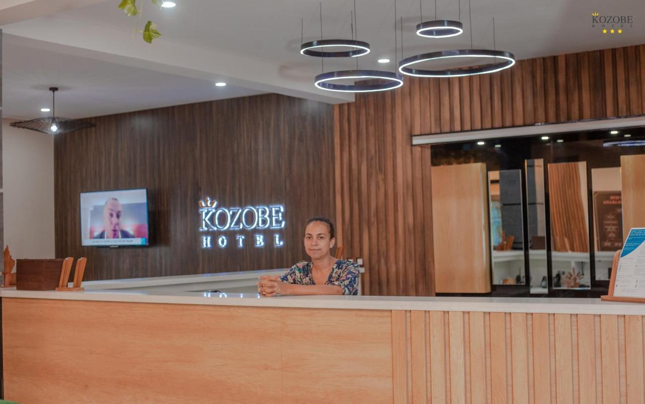 Kozobe Hotel Ambilobe 外观 照片